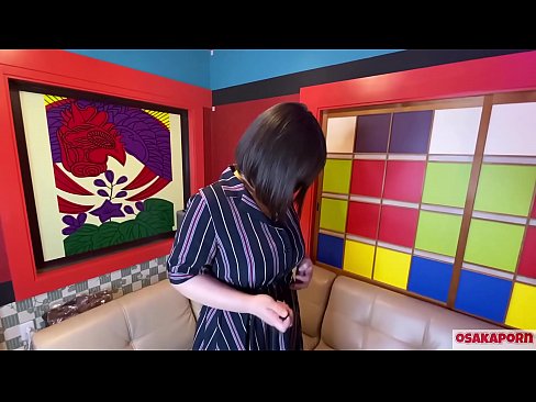 ❤️ Japonska lepotica z velikimi joški masturbira s seks igračkami in doživi orgazem. V intervjuju govori o svoji izkušnji s seksom. Ogromne joške in kosmata pička glasno stokajo. Osakaporn ❌ Porn video pri nas sl.hentaibar.ru ❌❤